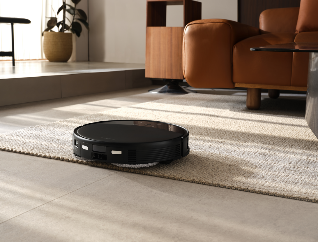 Best Robot Vacuums for 2026: Roborock S9 Max vs. i Robot Roomba i7+