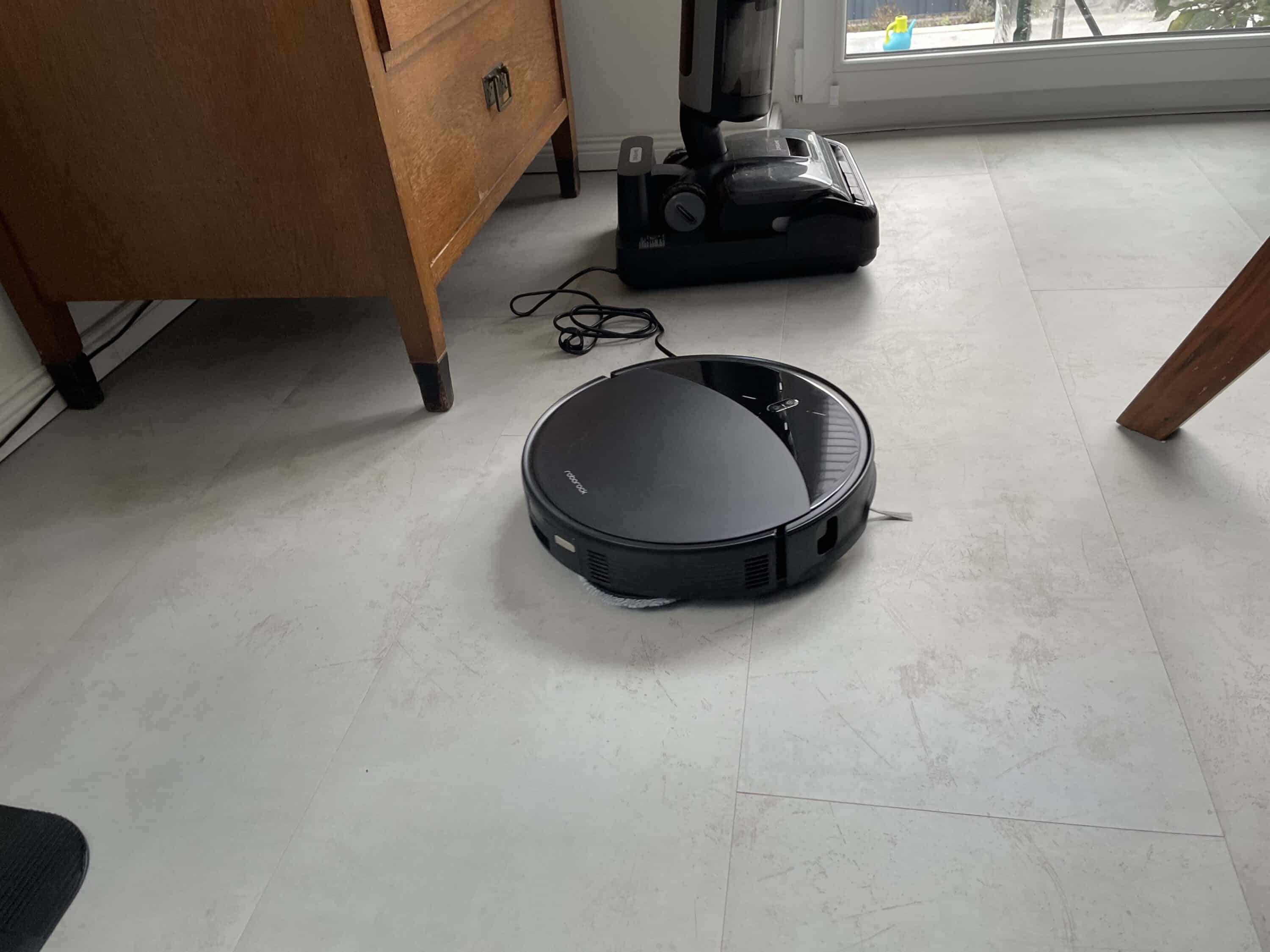 Best Robot Vacuum Mops 2026: Roborock Saros 10R vs Narwal Flow